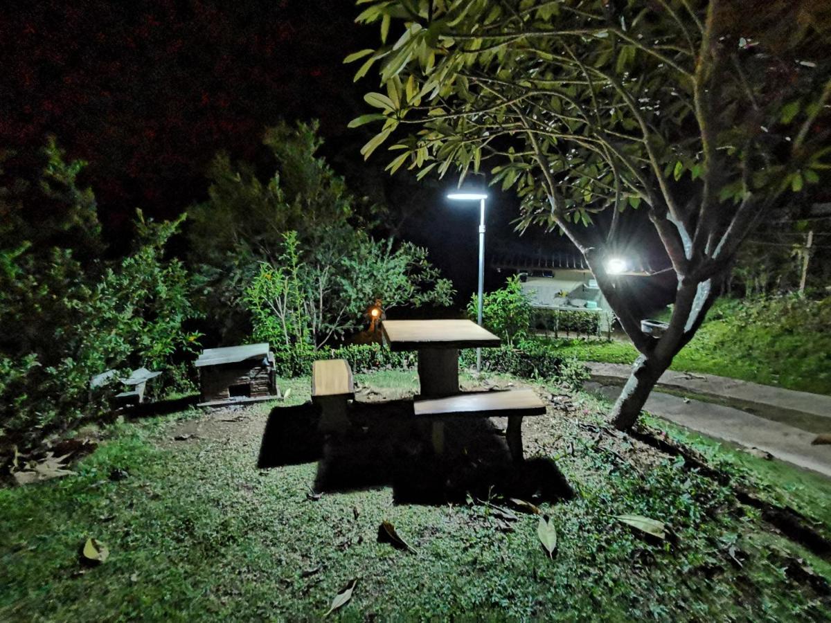 Baan Suan Plearndara Lägenhet Wang Nam Khiao Exteriör bild